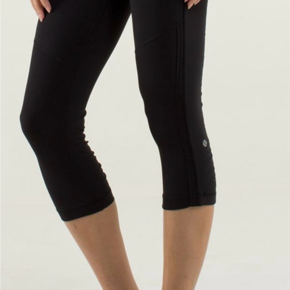 Lululemon Race with Grace Black Crop Legging Capri Women’s size 2 - Picture 10 of 15